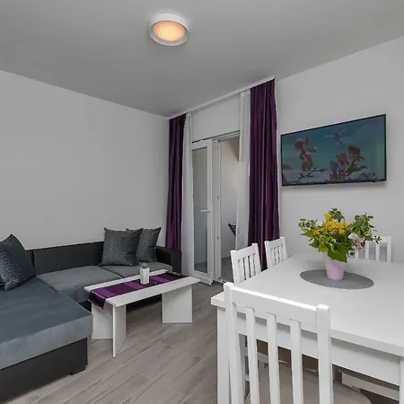 Apartmani Daniela Podgora Exterior foto